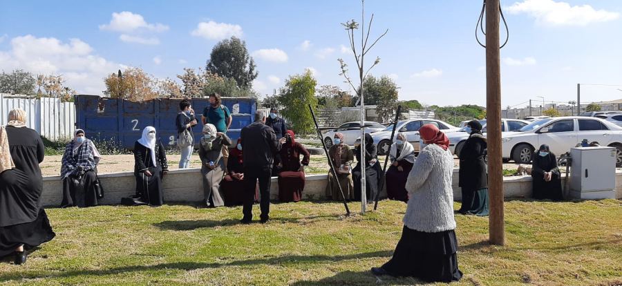 فيديو : اللقية وقفة غضب لدى حاضنات الأطفال والمعلمات